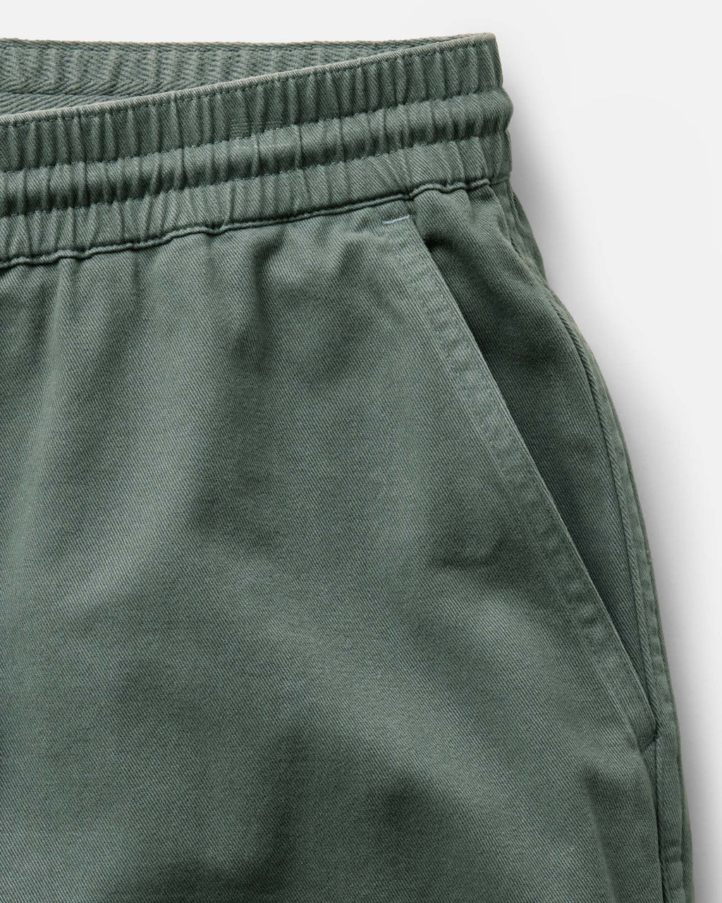 The Apres Short in Organic Deep Sea Foundation Twill